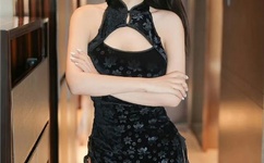 官方通报女生抗议男生偷窥:系恶作剧